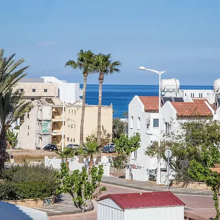 וילה View פרוטאראס